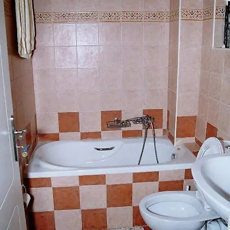 Aparthotel Enatha 3*